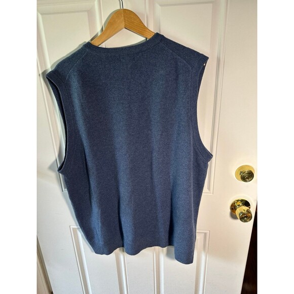 LL Bean 100% Lambs Wool Blue VNeck Sweater Vest Mens - Picture 3 of 3